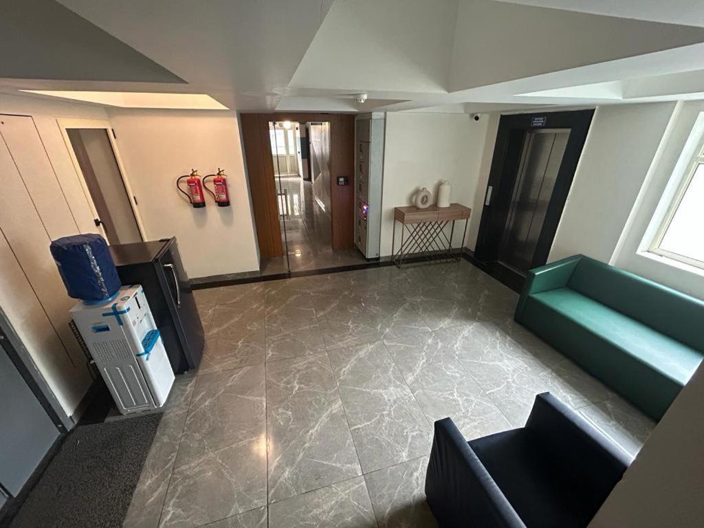 Ivy League House, Pyramid Residency Hostel Ню Делхи Екстериор снимка